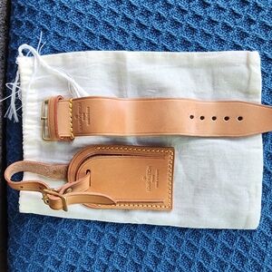 Louis Vuitton EUC Luggage Tag & Poignet